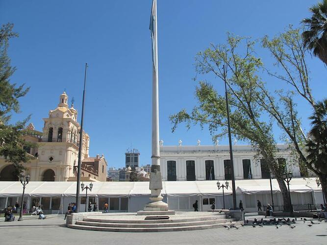 Un buen comienzo para Mercado de Arte Córdoba - EGGO 2013