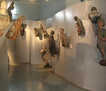 El Museo Benito Quinquela Martín cuenta con una colección de mascarones. Casi la totalidad de las piezas han sido elaboradas en el barrio de La Boca.