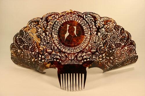 Gorro frigio y leyenda “Federación o muerte” en forma circular rodeando efigie de Juan Manuel de Rosas.