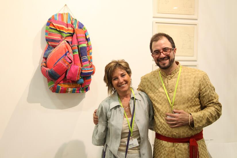 Marcela Costa Peuser y Henrique Farías con la obra q adquirida por el Pompidou