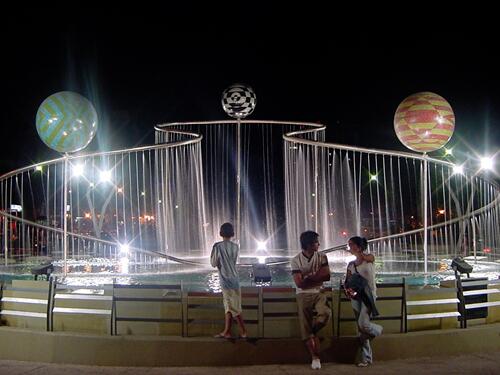 Fuente del Centenario. 2004, Neuquén, Patagonia, Argentina