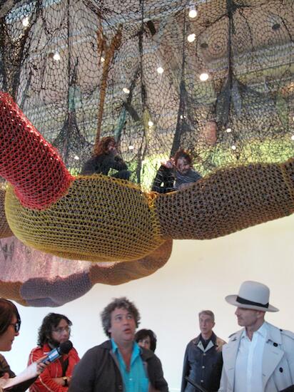 Ernesto Neto y Alan Faena en el Faena Arts Center