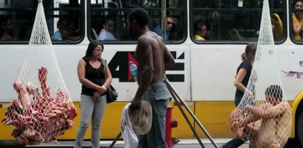 Prácticas de (des)velamiento de situaciones cotidianas 