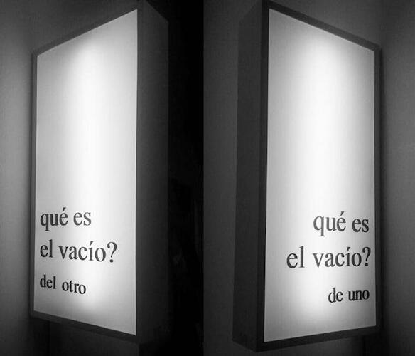 Agustia Roca. S/T. Serie "Invisibles". Instalación lumínica