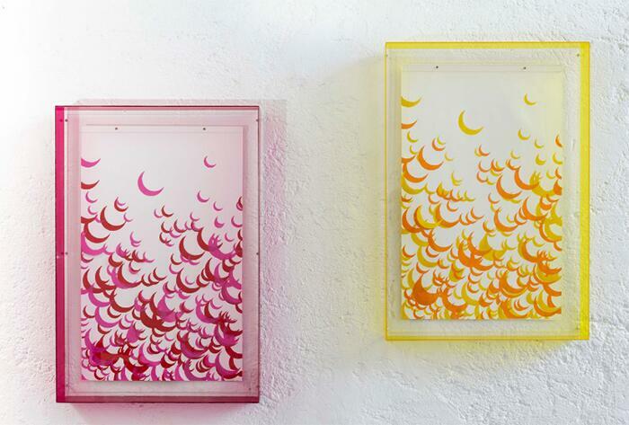 Huellas del cosmos II. Litografía sobre papel vegetal, en caja de acrílico