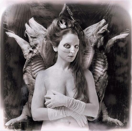 Encuentro fantasmático entre Nicola Costantino, Francis Bacon y Joel-Peter Witkin