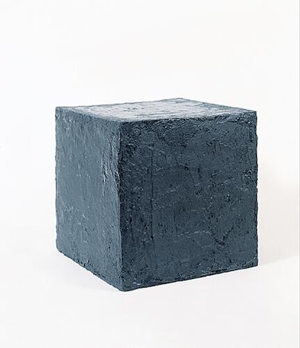 “Black Cube” (1998-1999) de Eduardo Costa