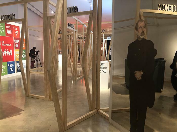 Pistoletto en el Km 0