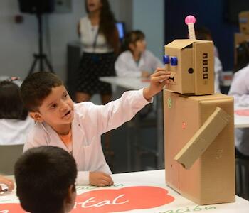 Fundación Telefónica presentó su programa educativo