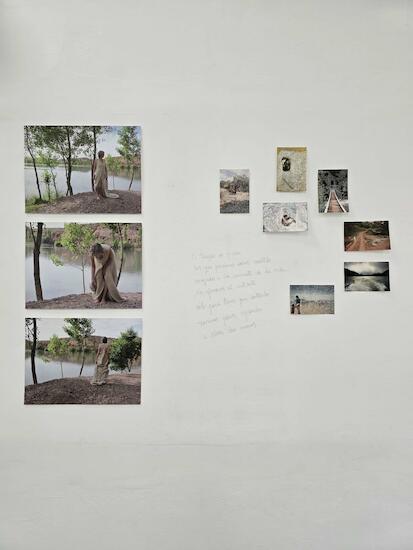 "Momentos tej (idos)" foto performance, fotografía digital, serie de tres fotografías de 29,7 x 42 cm c/u. Y "Aprender a abrir las manos", fotografía intervenida. 10 x 15 cm c/u.