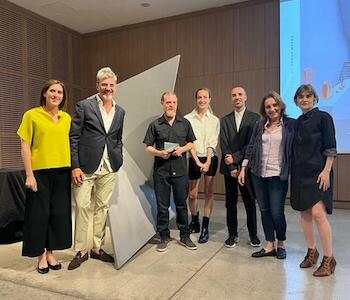 Victora Noorthoorn, Gerardo Azcuy, Herán Soriano, Sol Juárez, Francisco Lemus, Carlota Beltrame y Flavia Da Rin, durante la entrega del Premio.