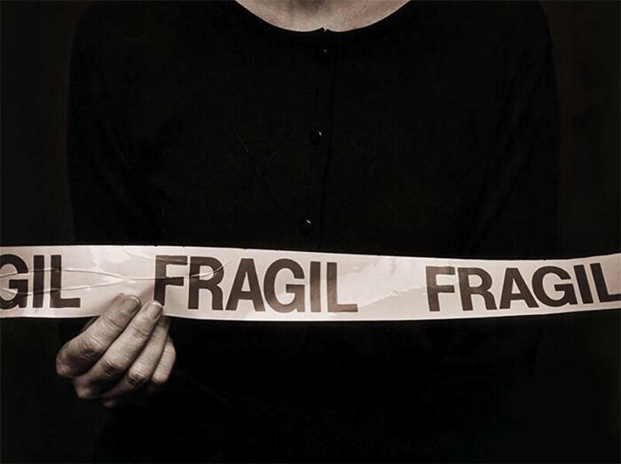 DEL INFINITO, Matilde Marín, Serie Bricolage Contemporáneo  (La recolección) Frágil, Fotografía analógica monocromática, 90 x 120 cm. 2002 - 2003. Sección Radar     