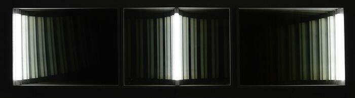 Fuente (detalle) / 2020 / 6 cajas de luz led, madera y cristal espejado. Cada módulo mide 62 x 80 x 12 cm