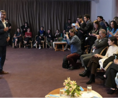 Raúl Paolasso, presidente de Bancor, en la presentación del Premio de Pintura en la Casa de Córdoba