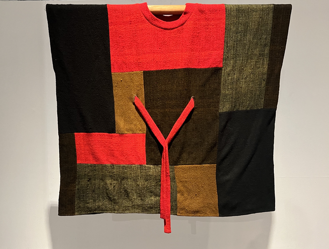 "Poncho Hualfín" de Manuela Rasjido