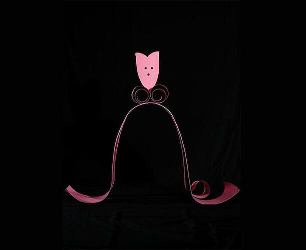 Cintas (rosa), Autor: Schiavi, Cristina, Fecha: 1997. Técnica: esmalte sintético sobre zinc. Medidas: 140 x 130 x 50 cm. 