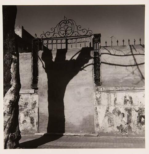 Travnik Juan, "Buenos Aires" 1991, fotografía sobre papel, 28,3 x 28 cm. Ph. webpage MNBA