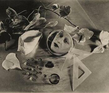 Autorretrato. Grete Stern, 1943. Retrato s/ papel  21,9 x 30,5 cm. Ph. MNBA