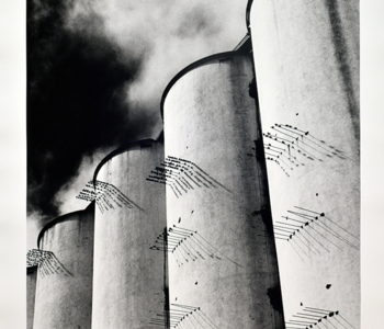 Silos. Puerto Madero de Aldo Sassa. Donación 2017. Fotografía sobre papel. Inventario #12256