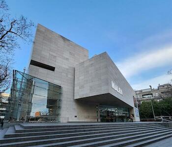 Rodrigo Moura concluye su ciclo como Director Artístico de Malba