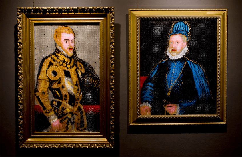 “Retrato de Felipe II”. 2019. Reproducción en tejido con cuentas acrílicas Basada en la obra atribuida a Sánchez Coello. 1565.