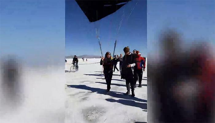 Volar en en las Salinas Grandes