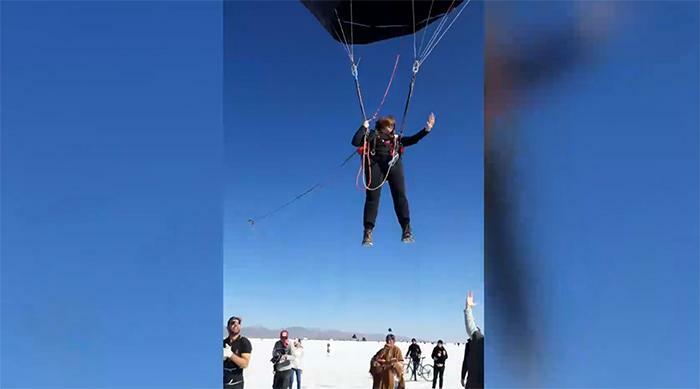 Volar en en las Salinas Grandes