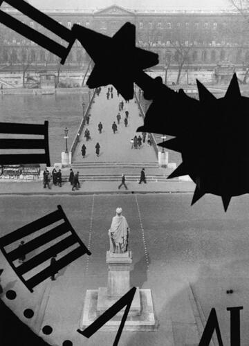 "Pont des Artes visto a través del reloj..." - André Kertész