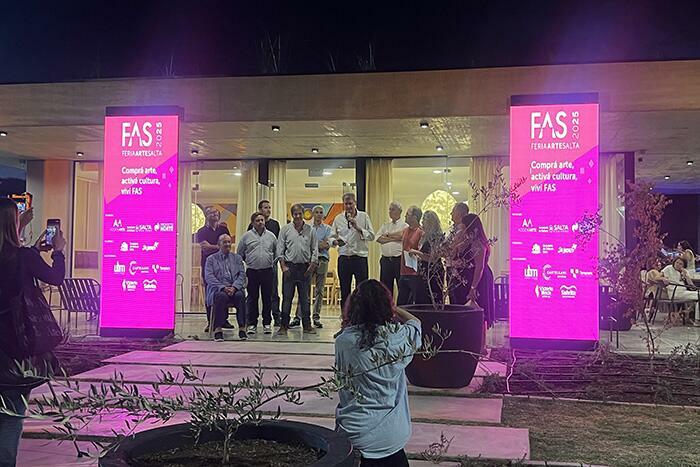 Inauguró a tudas luces FAS