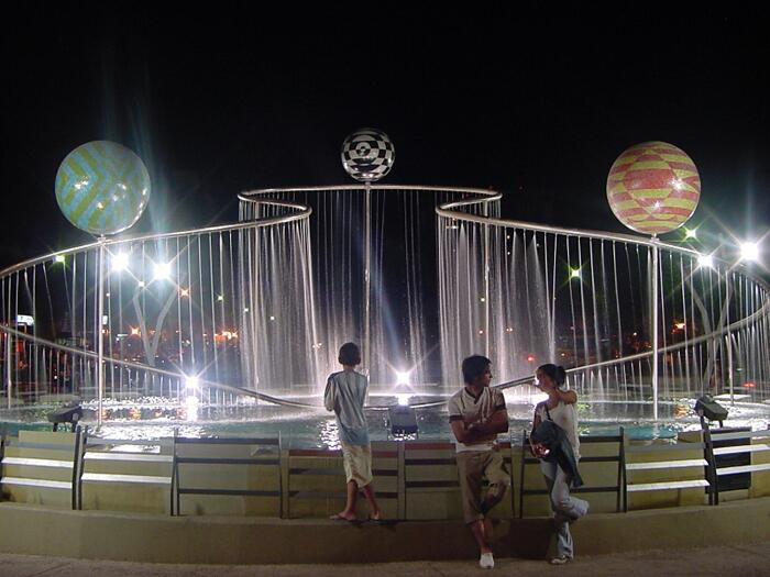 Escultura Bicentenario Neuquen